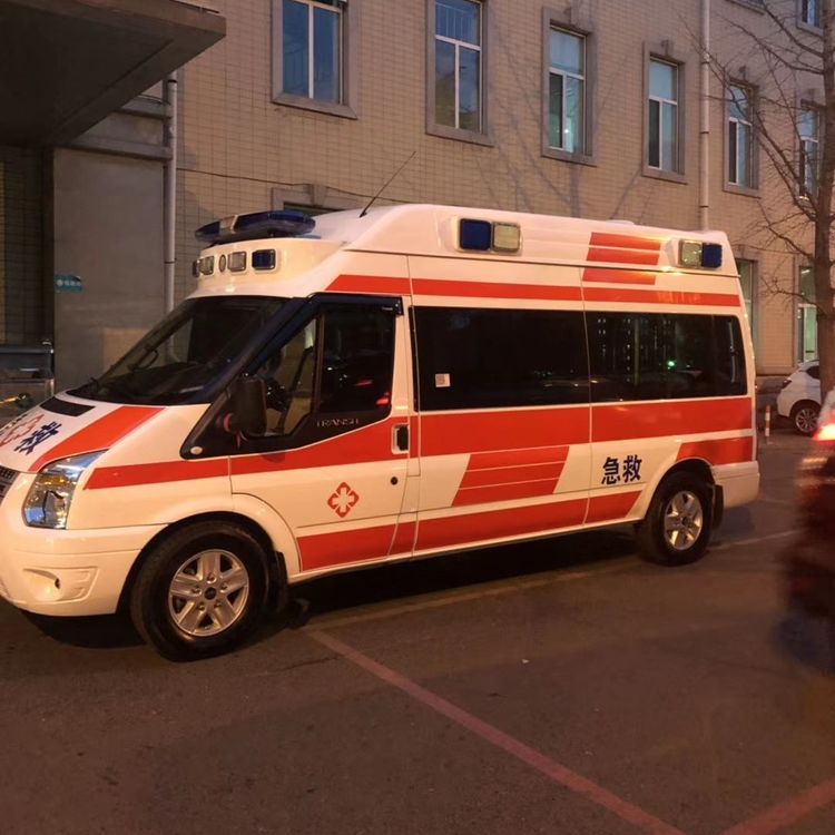 大新夜间租赁救护车护送病人转院：安全转运的 8 大核心注意事项